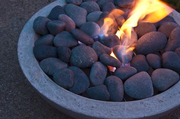 Check out 27 Hottest Fire Pit Ideas and Designs at http://pioneersettler.com/fire-pit-ideas-designs/