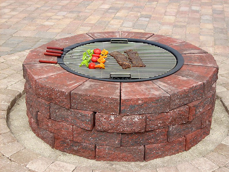 Check out 27 Hottest Fire Pit Ideas and Designs at http://pioneersettler.com/fire-pit-ideas-designs/